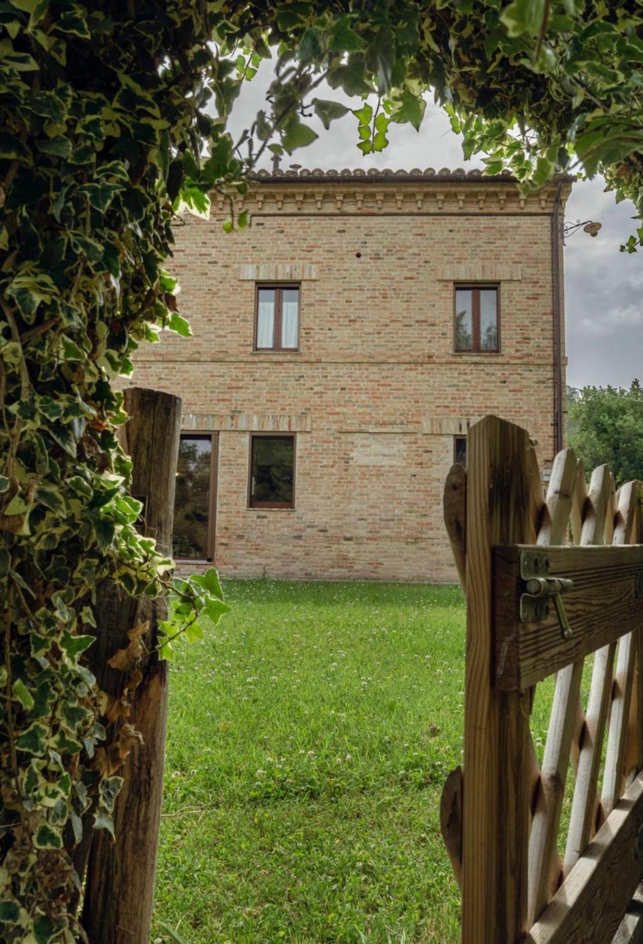 Tenuta Gran Bosco Loro Piceno Luaran gambar