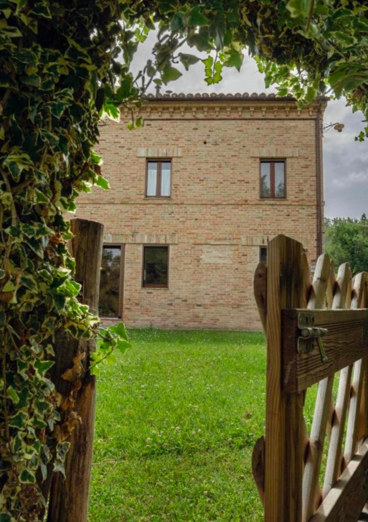 Tenuta Gran Bosco Loro Piceno Luaran gambar